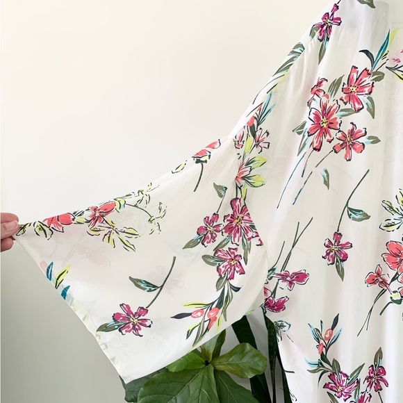 Time and Tru Safari Floral Coverup - Picture 3 of 7